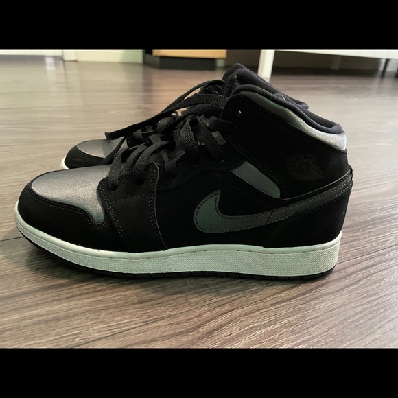 ***** SOLD ****** - Picture 3 of 7